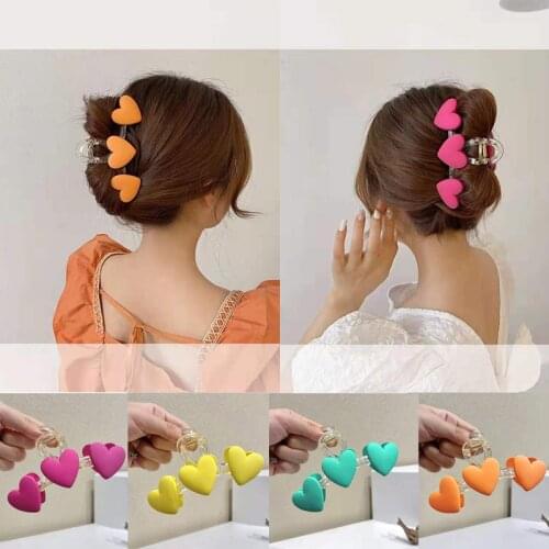 2021 Korean New Hair Claw Barrettes For Women Fashion Girl Acrylic Hollow Out Color Love Headwear Hair Accessories Hair Clip