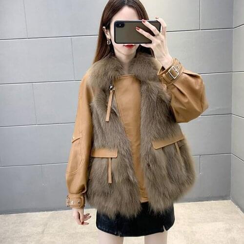 2021 New Elegant Lady Faux Fox Fur Fur Jacket Women Short Faux Leather Jacket Motorcycle Leather Coat Korean Warm Outerwear