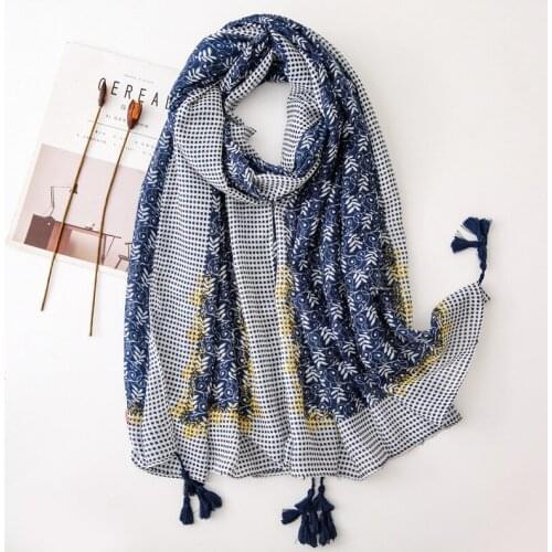 Autumn Fashion African Ethnic Navy Blue Polka Floral Tassel Viscose Shawl Scarf Women Print Warm Hijabs and Wraps Muslim Sjaal