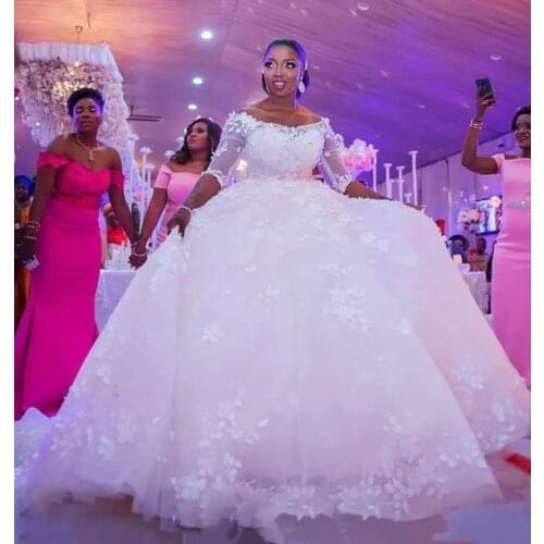 Vintage Lace Appliques Ball Gown African Wedding Dresses 2020 Half sleeve Cheap Robe De Mariee Bride Dresses Vestido De Noiva