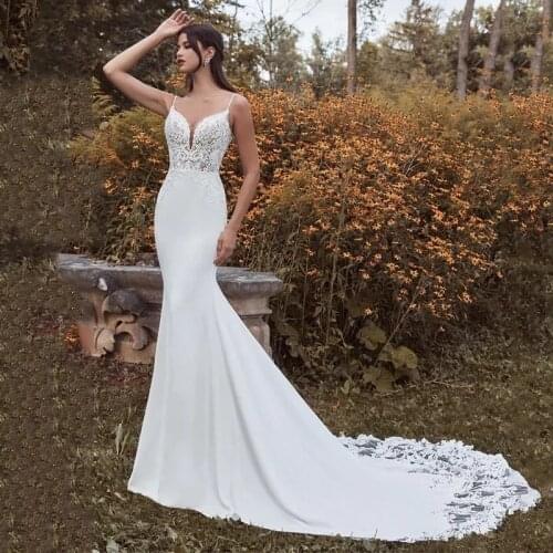 Charming Lace Mermaid Wedding Dresses O-Neck Sleeveless Corset Open Back Court Train Tulle Bride Gowns Beading Appliques Pleats