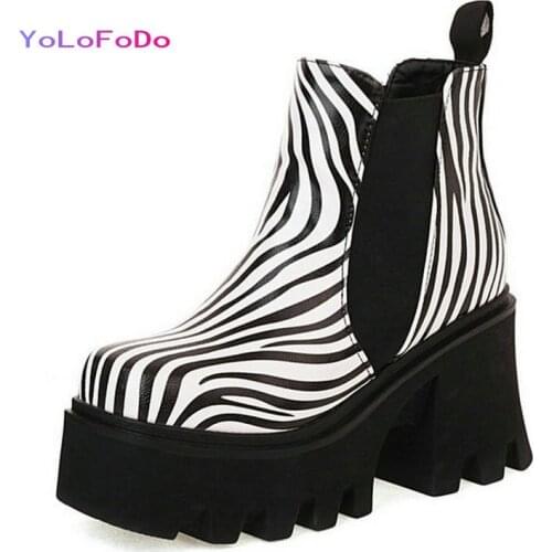 2021 Autumn Winter Women Ankle Boots Platform Square High Heel Ladies Motorcycle Boots PU Leather Elastic Band Womens Boots