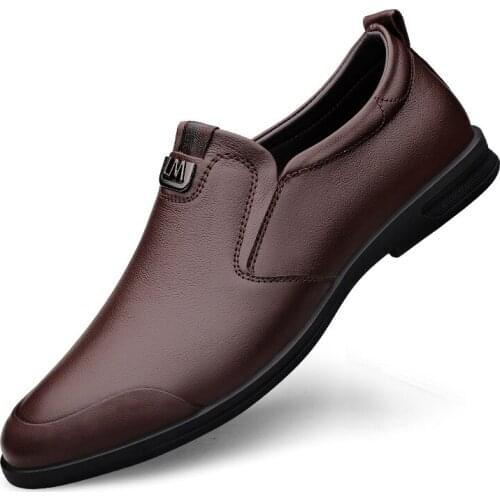 Business Pointed Leather Shoes for Men Genuine Leather Slip-on Mens Casual Shoes Metal Decoration Soft Mens Driving Shoes