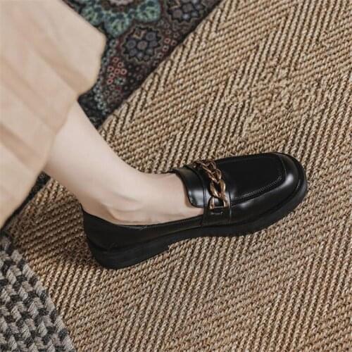 Spring Fashion Women Flat Shoes Metal Chain Platform Women Slip On Loafers British Style Ladies Oxford Flats Soft Lolita Shoes