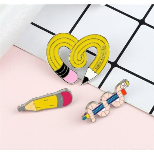 Cartoon Art Pencil Brooches Creative Heart Shape Enamel Pins Gifts for Artist Friends Metal Custom Jewelry Backpack Denim Badges