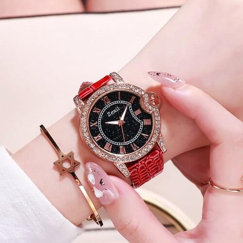 The new 2020 trill web celebrity hot style ladies watch queen temperament set auger luminous sky quartz watch