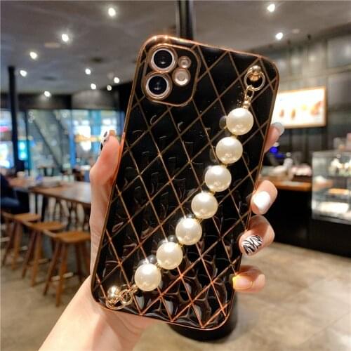 Case cover For Samsung Galaxy S21 plus S21 Ultra A12 A52 A75 5G phone 3D lattice Pearl Bracelet Hand Holder Electroplated case