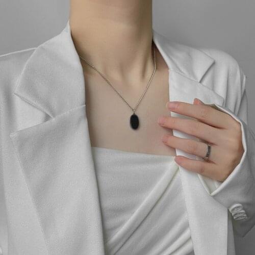 VSnow Punk Street Style Black Color Oval Pendant Necklace for Women Girls Geometrical Chunky Chain Metallic Necklace Jewellery