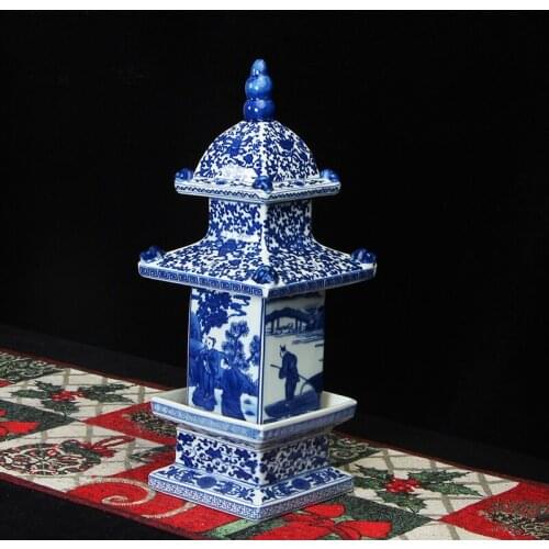 Qing Dynasty Blue And White Creative Shape Flower Pattern Appreciation Vase For Decoration