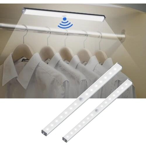 40 60 LED Closet Light USB Rechargeable Under Cabinet Lightening Stick-on Motion Sensor Wardrobe Light with Magnetic Strip