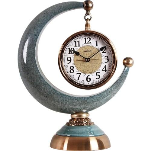Luxurious European style table clock mute art retro living room creative desktop table clock antique home decorations