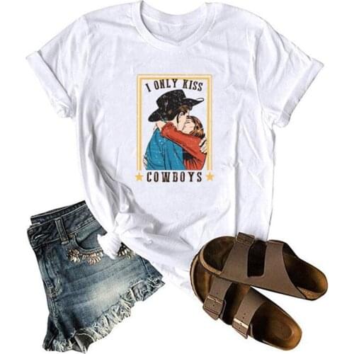 I Only Kiss Cowboys Women Shirts Funny Aesthetic Graphic T-shirt Girl Love Plus Size Tshirt Streetwear Valentine Tops
