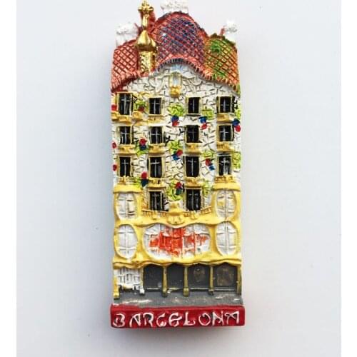 QIQIPP Barcelona, Spain Landmarks Up to Apartment Travel Souvenir Magnetic Sticker Refrigerator Sticker Hand-in-Hand Gift