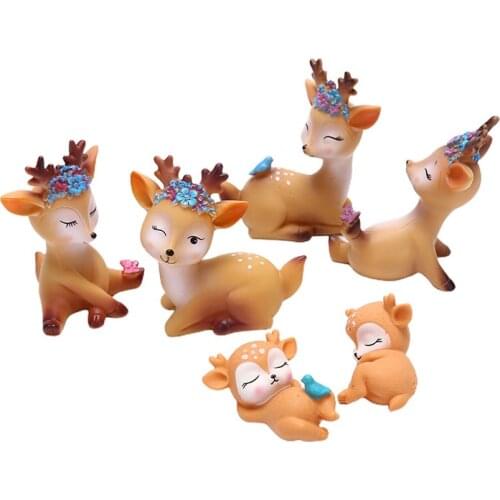 Lovely Cartoon Small Deer Resin Reindeer Craft Desktop Ornaments Car Decoration Cake Barking Ornaments Accessories Gift
