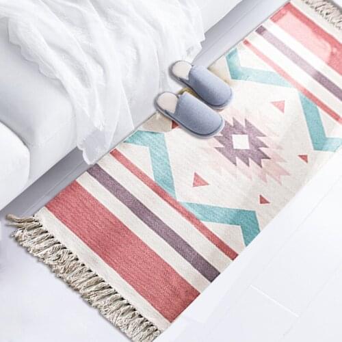 Hot Retro Bohemian Hand Woven Cotton Linen Carpet Tassel Bedside Rug Geometric Floor Mat Long Carpet Rugs Living Room Home Decor