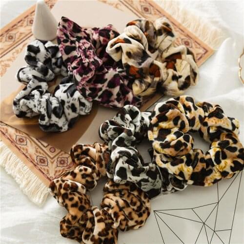 Autumn Winter Fashion Hair Accessories For Girls Turban Leopard Hair Schrunchies Velvet Scranchis Lady Hair Scrunchy