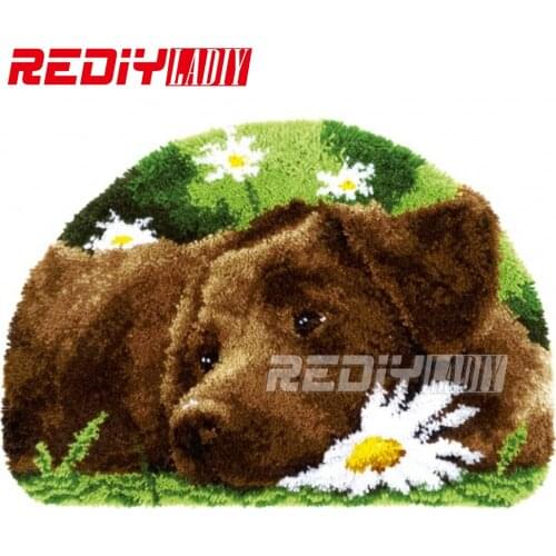 Latch Hook Kits Acrylic Yarn Embroidery DIY Carpet Rug Dog with Daisy Multi-Colour Pre-Printed Wall Hanging Unfinished Crafts