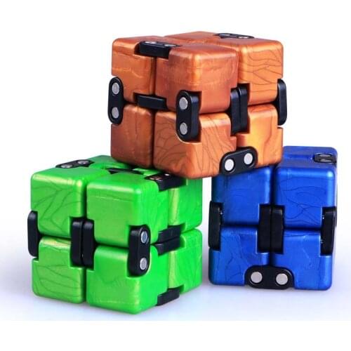 Qiyi Infinite Cube Stress Relief Toy 2x2 Magic Cube Portable Decompresses Relax Toys For Children Gift