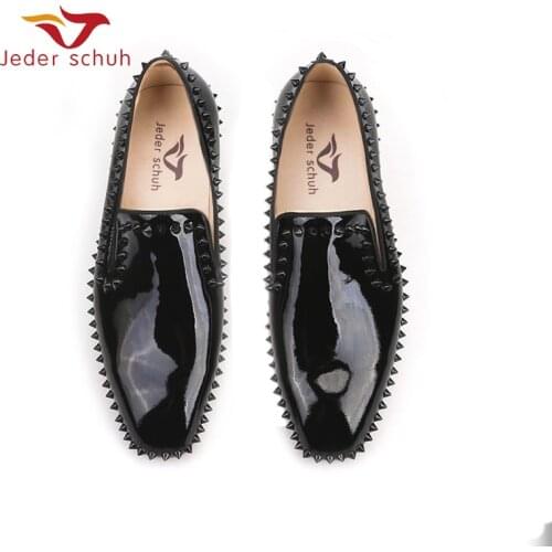 Jeder Schuh New Arrival Handmade Black Patent Leather Men Spiked Shoes Party And Wedding Red Bottom MenS Loafers