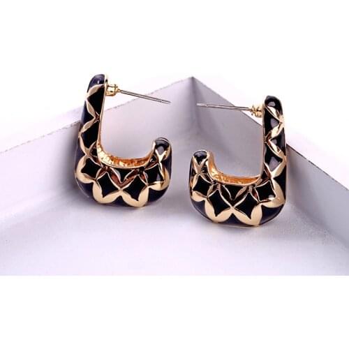 Simple Design Women Stud Earrings Geometric Shape Red&White&Black Enamel Stud Earrings Fashion Jewelry Gift Accessories