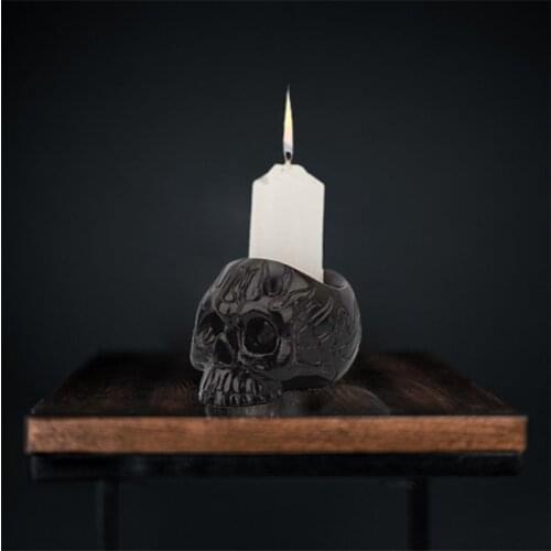 Creative Skull Black Candlestick Halloween Decoration Candle Stand Resin Candle Holder Halloween Decor Candlestick