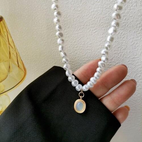 Freshwater Pearl Bead Chokers Minimalist Women Wedding Jewelry Geometric Faux Stone Oval Pendant Necklace
