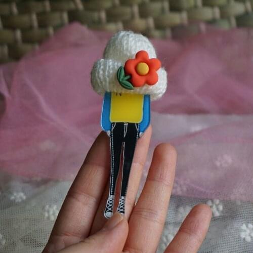 Creative Design Model Girls Flower Brooch Vintage Jewelry Winter Sweater Clothing Cute Brooches For Women