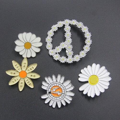 G-Dragon Brooch Daisy Flower Metal Pins Clothing & Shoes Accessories PEACE Rainbow Sunflower badge