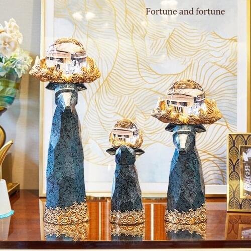 European Crystal Ball Resin Deer Ornaments Indoor Home Livingroom Figurines Crafts Coffee Office Desktop Furnishing Decoration