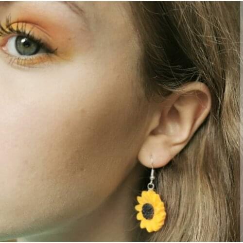 2021 Trend Fashion Women Sunflower Flower Resin Earrings, Korean Funny Designer Earrings Elegant Unique Geometric Earring Fun