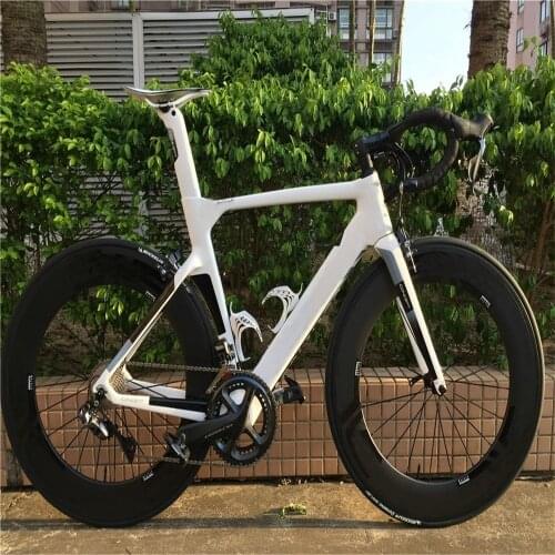 Customize Carbon Bike Concept White Road Carbon Complete Bike Glossy with 105 R7010 groupset 88mm wheelset Racing Bike