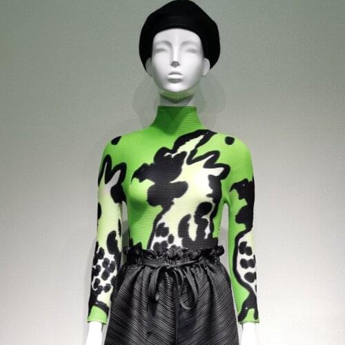 Issey Miyake pleated ladies print top 2022 spring ink painting top women comfortable slim stretch T-shirt bottoming shirt