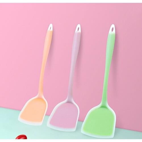 Silicone Turner Spatula Non-Stick Flexible Kitchen Turner Cooking Spatula Silicone Kitchen Ware Cooking Utensils Shovel
