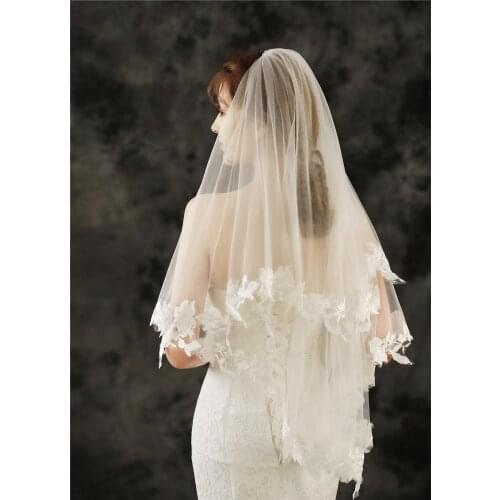 Two Layers Wedding Veils Lace Applique Tulle Net Veil Fingertip Length Ivory Bride Wedding Accessories Veils