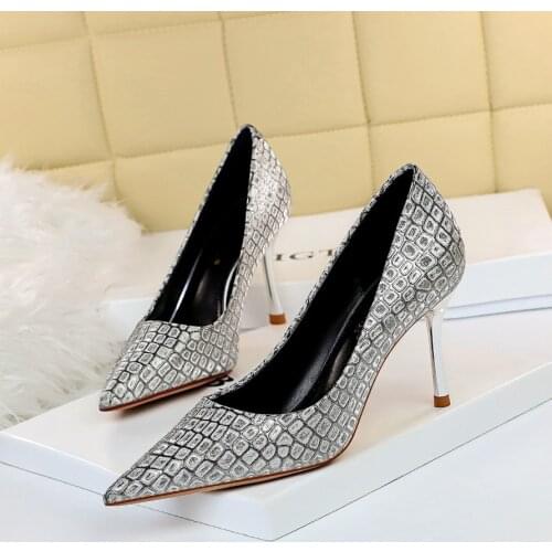 Europe and the United States fashion sexy nightclub show thin metal heel high heel shallow mouth pointed glitter Sequin shoes