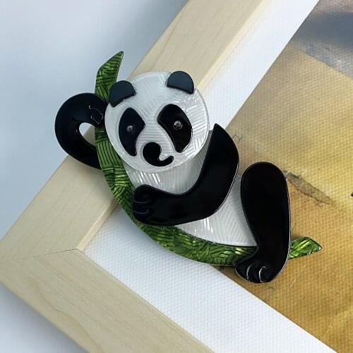 New Fashion Handmade Acrylic Animal Style Brooches For Women Kids Gift Coat Dress Adornment Panda Brooch Badge Wholesale