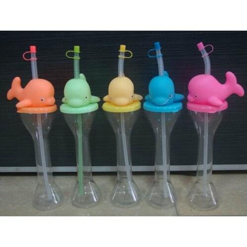 Factory direct PET selling food festival disposable shaped straw plastic water bottle 500ml with whale cartoon