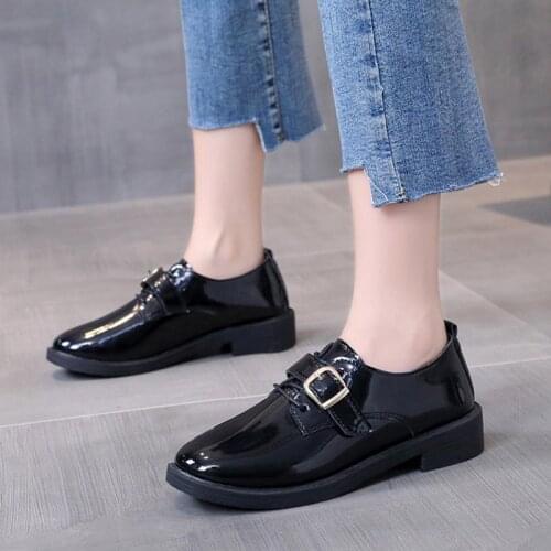 2020 Autumn Woman Oxford Shoes Patent Leather Brogue Shoes Woman Flats Black Buckle Casual Shoes zapatos mujer Spring 8712G