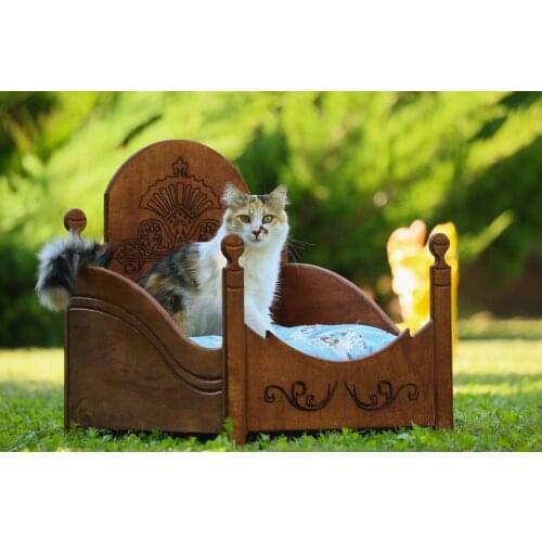 Mandu Wood Luxury Cat Bed, Pets, Dog Bed, Cat Sofa, Cat House pet Bed, Cute Cats Cushion