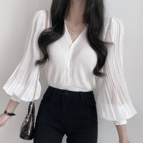 Early Autumn Temperament V-neck Was Thin Single Blouse Female Breasted Chic Pleated Lantern Sleeve Blusa Thin Knit Sweater KK637
