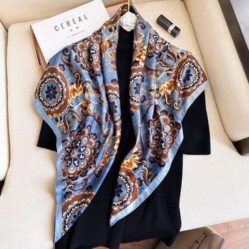 Classic European and American style summer womens fashion scarf Flower pattern printing 90cmx90cm small squares festival gift