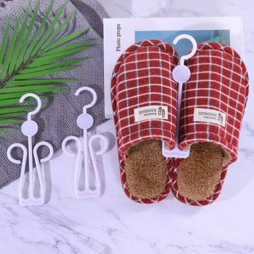 30 PCS HOT SALE Slippers Hook Flip Flop Sandals Holder Plastic Sandals Hanger for Shoes Display Supermarkets Display Shoe Racks