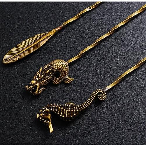 Retro Brass Cigar Pass Needle Cigar Smoker Portable Dredge Drilled Creative Carving Spiral Ventilation Needle Cigar Tool