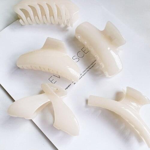 Fashion Grab Hair Claws Cream Color Hairpin Hair Claw Simple Girls Barrette Sweet Hair Clips New Headdress Accessories