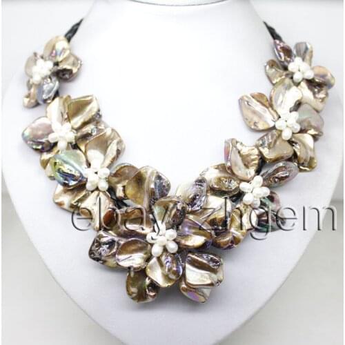 Fashion brown shell white pearl beads shell flower pendant necklace 18" long style Fine Noble real Natural good