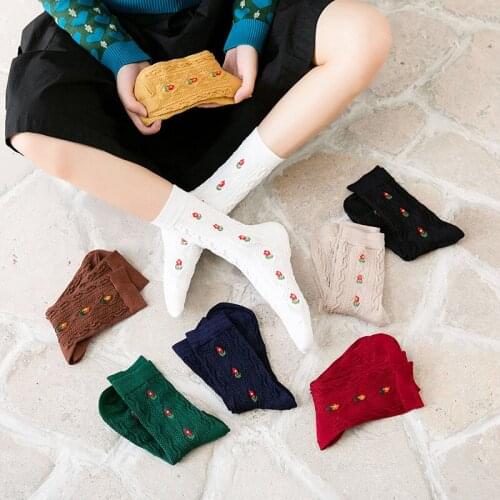 New Product Ladies Cotton Long Socks Cute Retro Leisure All-match Series Small Floral Series Medium Tube Ladies Socks