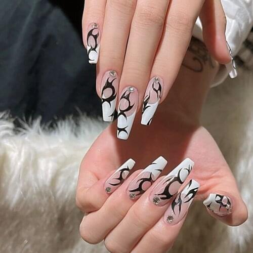 24pcs/Set European French False Nails Punk Dark Black Fire Pattern Acrylic Ballerina Full Nail Art Tips with Glue Faux Ongles