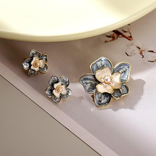 Cartoon Cute Plant Pink Flower Enamel Brooch Simple Trend Flower Earring Alloy Pins Badge Woman Jewelry Gift For Friends