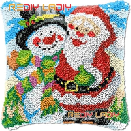 Latch Hook Cushion Cover Santa with Snowman Needlepoint Kits Chunky Acrylic Yarn Crocheting Pillow Case Arts & Crafts