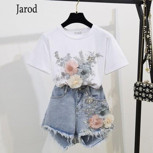 2020 Summer Women 2 Piece Sets Vintage Beading Embroidery 3D Flower T-Shirt + Denim Shorts Suit
